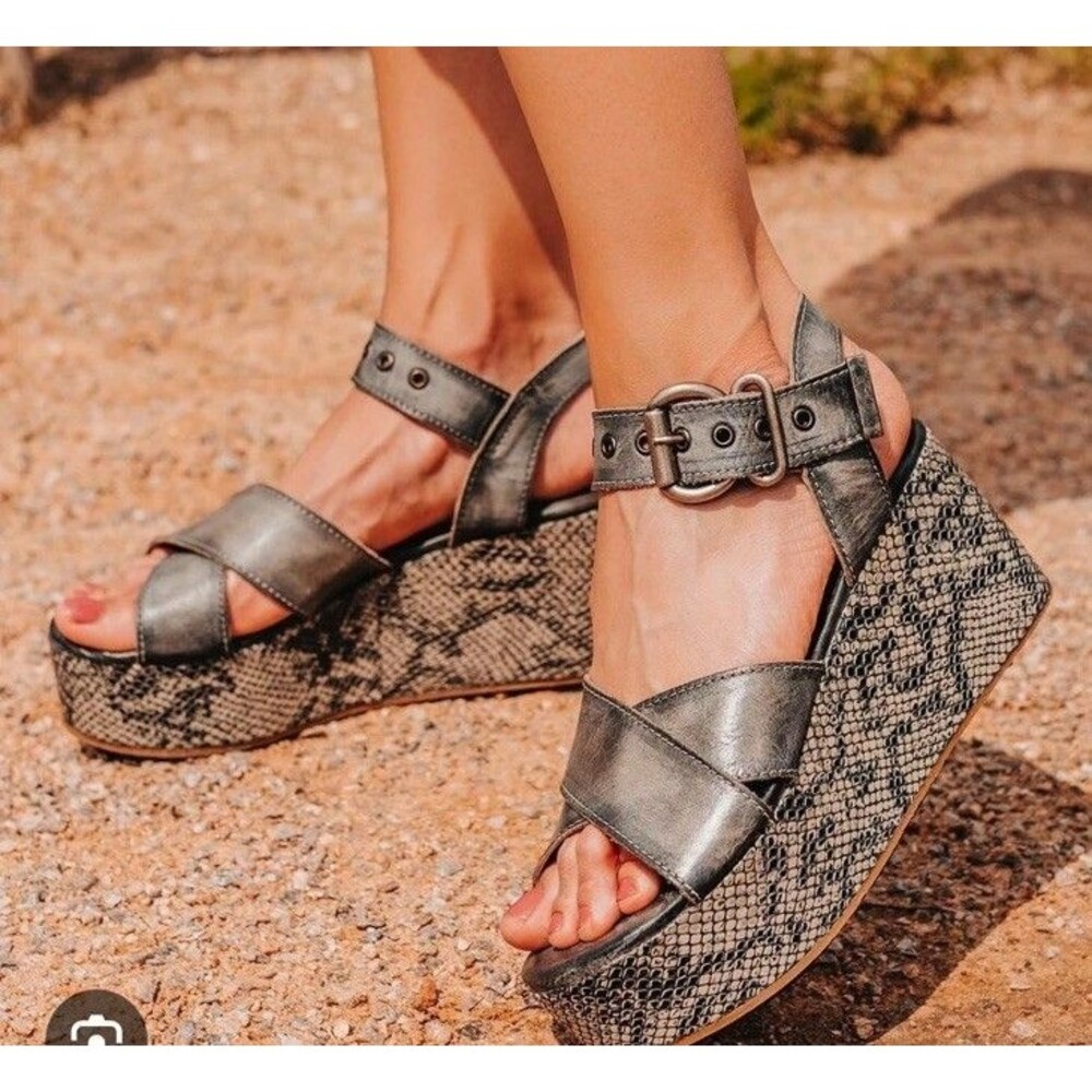 Freebird Sandals 7 Larae Snake Print Leather Gray Platform Wedge Buckle Strap
